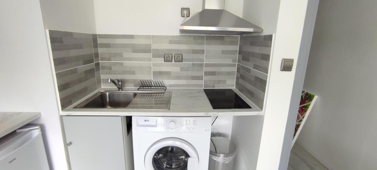 Studio 26M2 Centre Ville Renove Avec Parking Prive Ла-Гранд-Мот Экстерьер фото